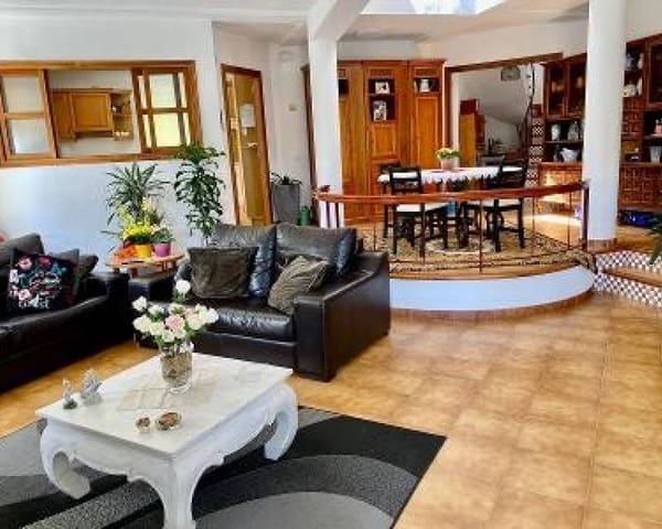 4 makuuhuone Huvila myytävänä paikassa Altea mukana uima-altaan - 523 950 € (Ref: 8871403)