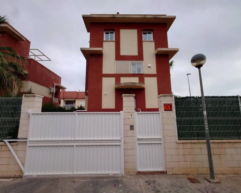 4 soveværelse Byhus til salg i Cabo Roig med swimmingpool garage - € 365.000 (Ref: 8873242)