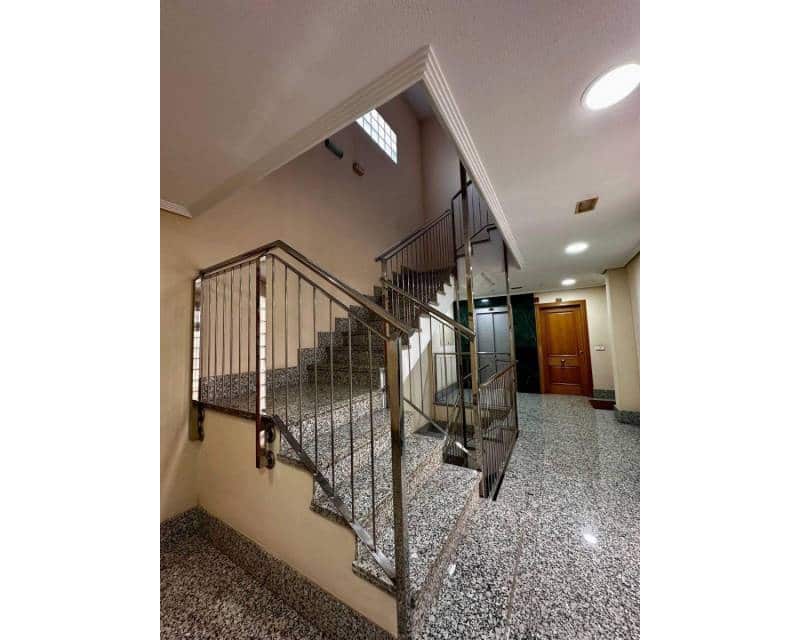 3 Zimmer Apartment zu verkaufen in Torrevieja mit Garage - 255.000 € (Ref: 8880484)