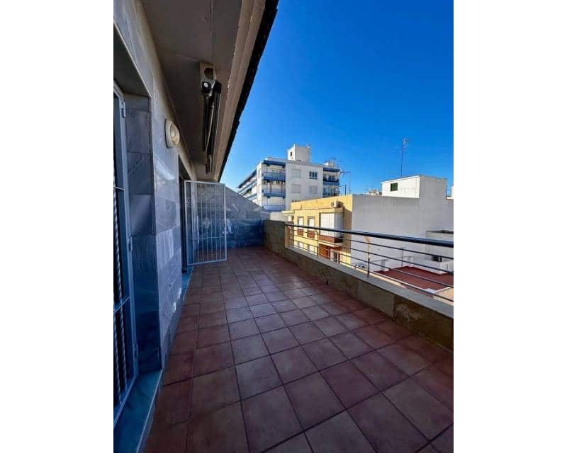 3 Zimmer Apartment zu verkaufen in Torrevieja mit Garage - 255.000 € (Ref: 8880484)