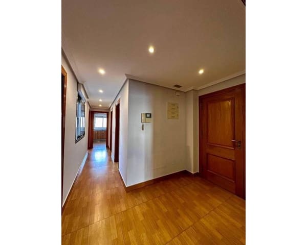 3 Zimmer Apartment zu verkaufen in Centro, Torrevieja mit Garage - 255.000 € (Ref: 8880484)