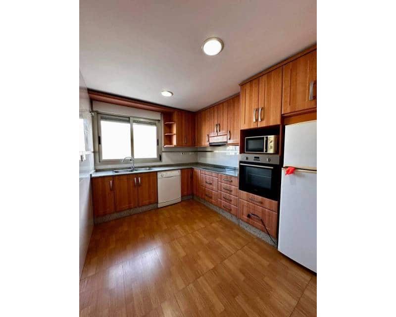 3 Zimmer Apartment zu verkaufen in Torrevieja mit Garage - 255.000 € (Ref: 8880484)