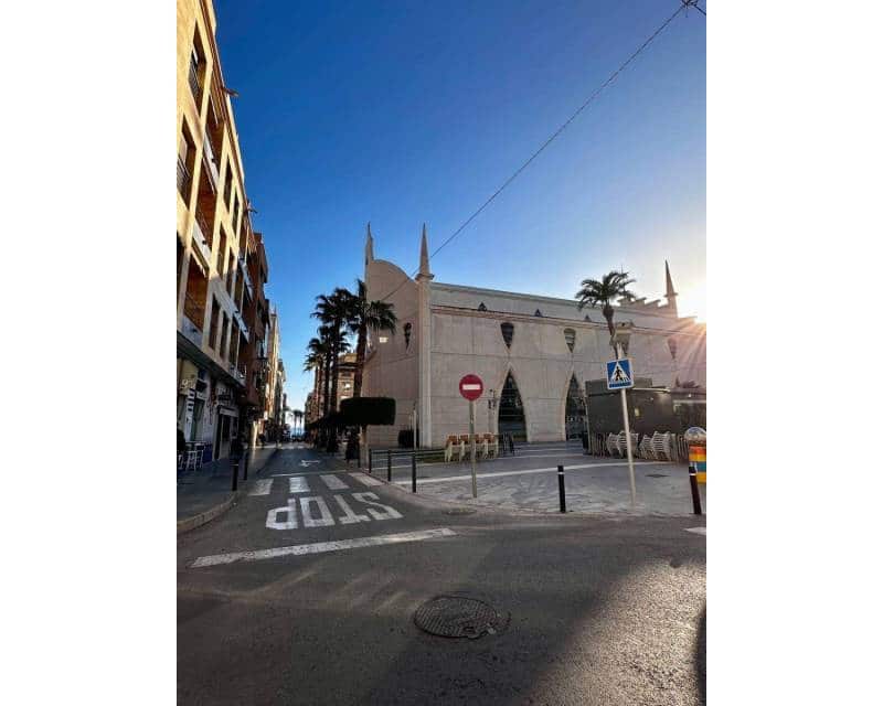 3 Zimmer Apartment zu verkaufen in Torrevieja mit Garage - 255.000 € (Ref: 8880484)