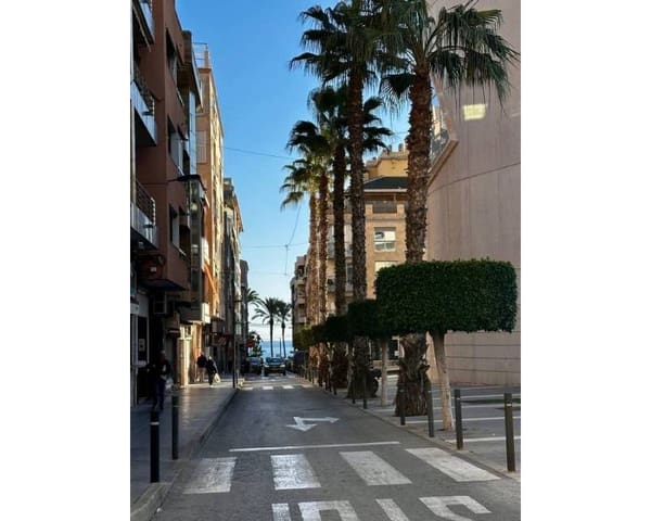 3 Zimmer Apartment zu verkaufen in Centro, Torrevieja mit Garage - 255.000 € (Ref: 8880484)