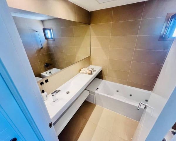 2 slaapkamer Appartement te koop in Playa Poniente, Benidorm met garage - € 520.000 (Ref: 8880485)