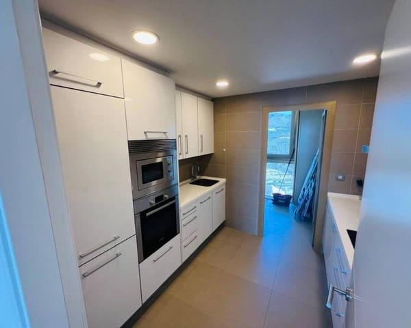 2 slaapkamer Appartement te koop in Playa Poniente, Benidorm met garage - € 520.000 (Ref: 8880485)