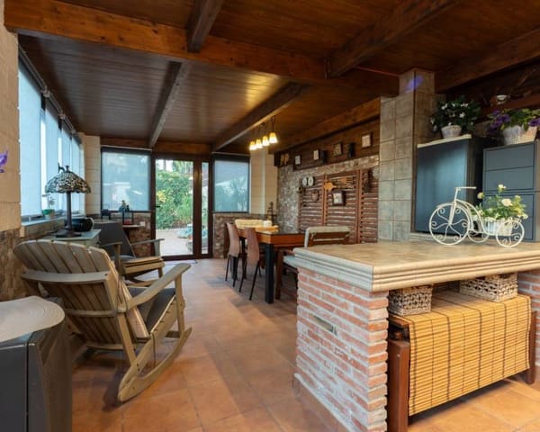 7 soveværelse Semi-Rækkehus til salg i Los Balcones med swimmingpool - € 930.000 (Ref: 8884760)