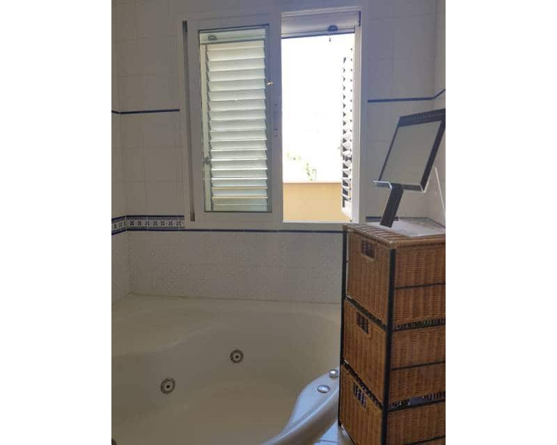 5 soveværelse Semi-Rækkehus til salg i Bolnuevo med swimmingpool garage - € 805.000 (Ref: 8885361)