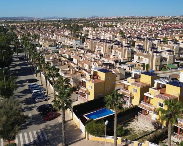 3 soverom Villa til salgs i El Raso, Guardamar del Segura med svømmebasseng garasje - € 350 000 (Ref: 8895386)