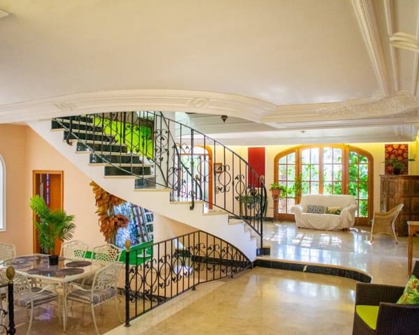 12 bedroom Villa for sale in Crevillente / Crevillent with pool garage - € 1,400,000 (Ref: 8901561)