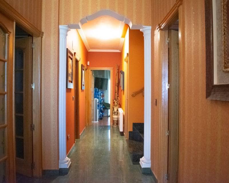 5 soveværelse Villa til salg i Hellin med swimmingpool garage - € 430.000 (Ref: 8909893)