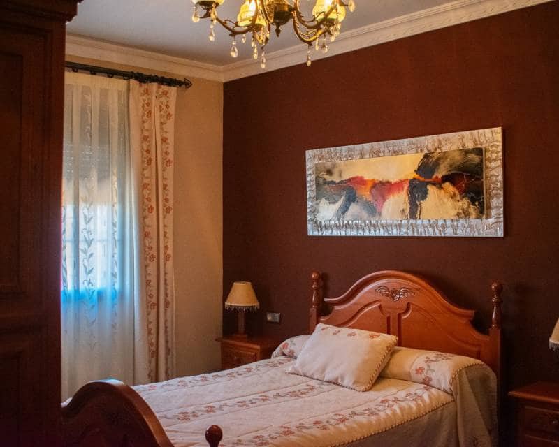 5 soveværelse Villa til salg i Hellin med swimmingpool garage - € 430.000 (Ref: 8909893)