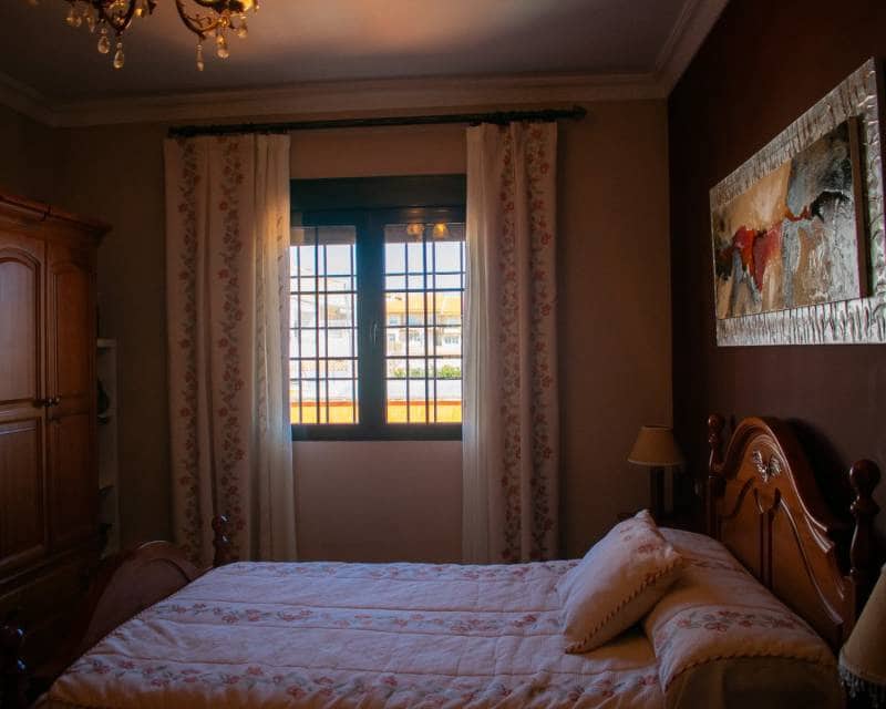 5 soveværelse Villa til salg i Hellin med swimmingpool garage - € 430.000 (Ref: 8909893)