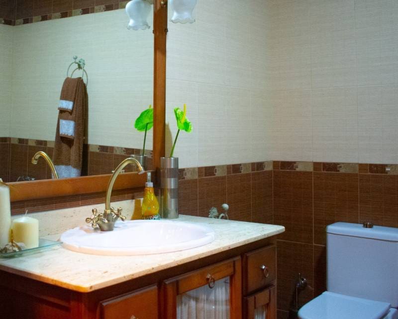 5 soveværelse Villa til salg i Hellin med swimmingpool garage - € 430.000 (Ref: 8909893)