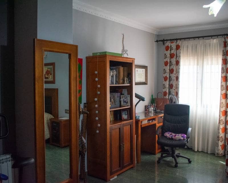 5 soveværelse Villa til salg i Hellin med swimmingpool garage - € 430.000 (Ref: 8909893)