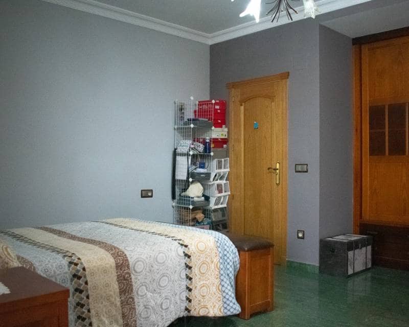 5 soveværelse Villa til salg i Hellin med swimmingpool garage - € 430.000 (Ref: 8909893)