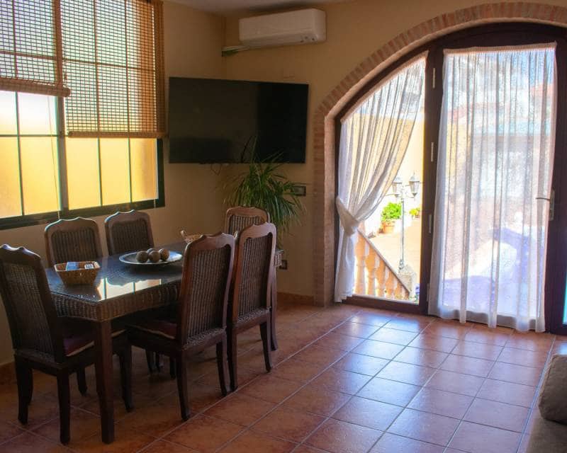 5 soveværelse Villa til salg i Hellin med swimmingpool garage - € 430.000 (Ref: 8909893)