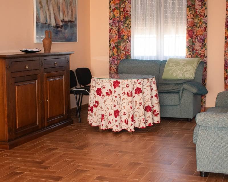 5 soveværelse Villa til salg i Hellin med swimmingpool garage - € 430.000 (Ref: 8909893)