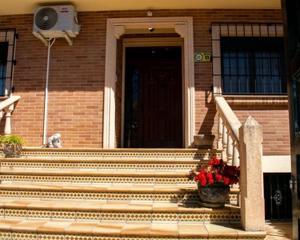 5 slaapkamer Villa te koop in Hellín met zwembad garage - € 430.000 (Ref: 8909893)