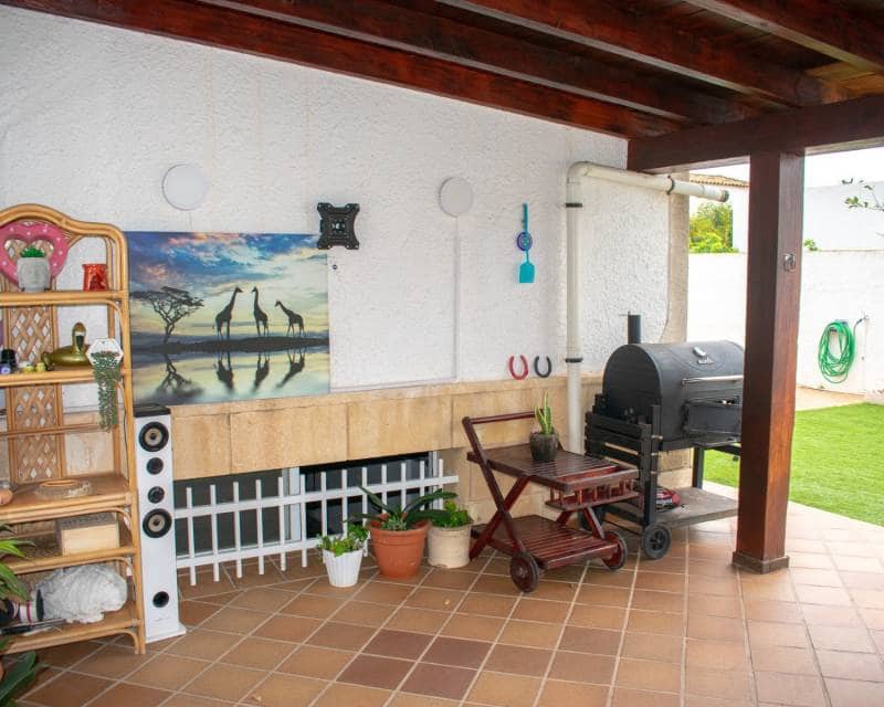 5 soveværelse Villa til salg i La Manga del Mar Menor med swimmingpool - € 610.000 (Ref: 8913675)