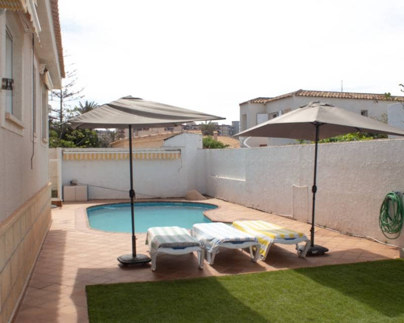 5 soveværelse Villa til salg i La Manga del Mar Menor med swimmingpool - € 610.000 (Ref: 8913675)