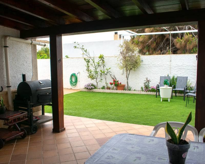 5 soveværelse Villa til salg i La Manga del Mar Menor med swimmingpool - € 610.000 (Ref: 8913675)