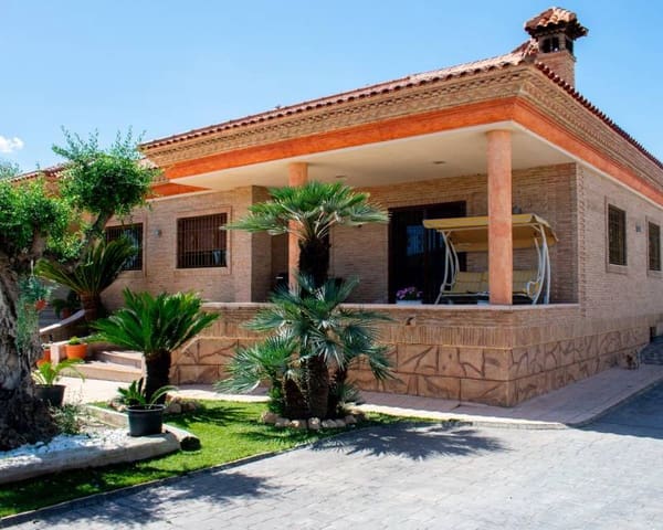 4 chambre Finca/Maison de Campagne à vendre à Orihuela avec garage - 390 000 € (Ref: 8920050)
