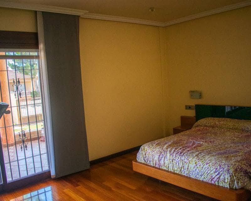 4 chambre Finca/Maison de Campagne à vendre à Orihuela avec garage - 390 000 € (Ref: 8920050)