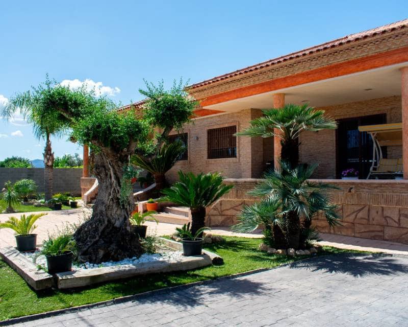 4 chambre Finca/Maison de Campagne à vendre à Orihuela avec garage - 390 000 € (Ref: 8920050)