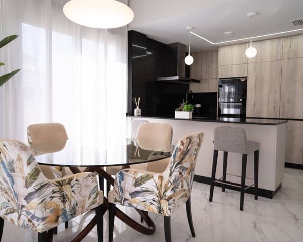 3 Zimmer Haus zu verkaufen in Pilar de la Horadada ciudad, Pilar de la Horadada mit Pool Garage - 305.000 € (Ref: 8941587)