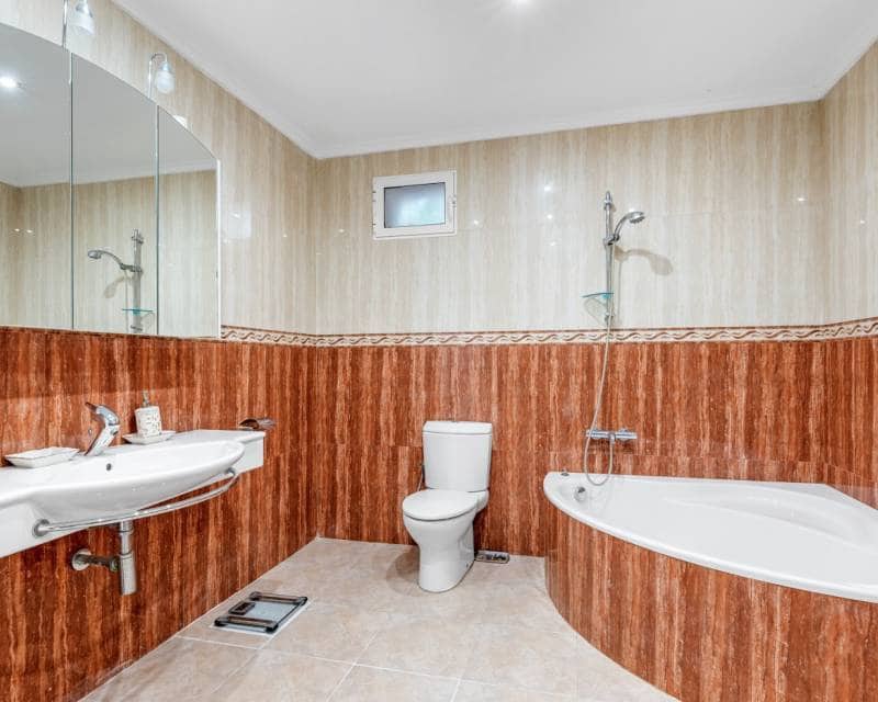 7 bedroom Villa for sale in Ciudad Quesada with pool garage - € 750,000 (Ref: 8960733)