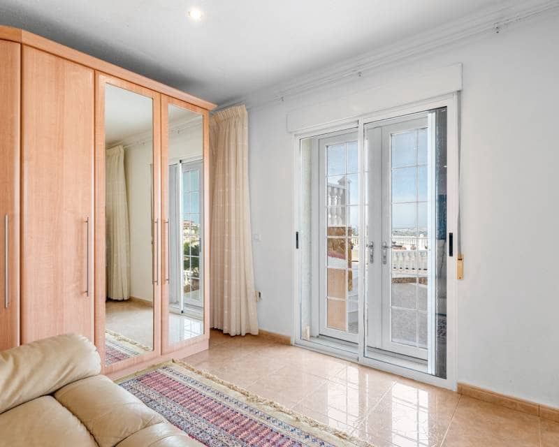 7 bedroom Villa for sale in Ciudad Quesada with pool garage - € 750,000 (Ref: 8960733)