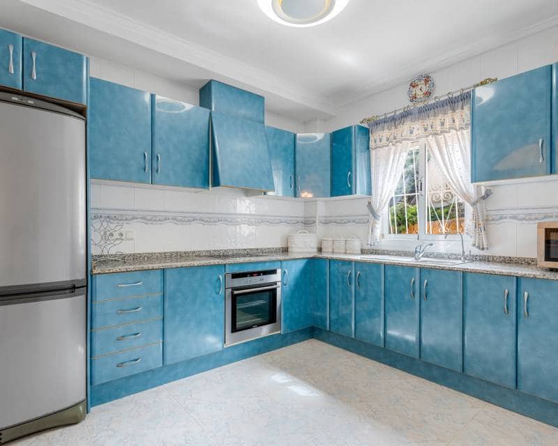 7 bedroom Villa for sale in Ciudad Quesada with pool garage - € 750,000 (Ref: 8960733)