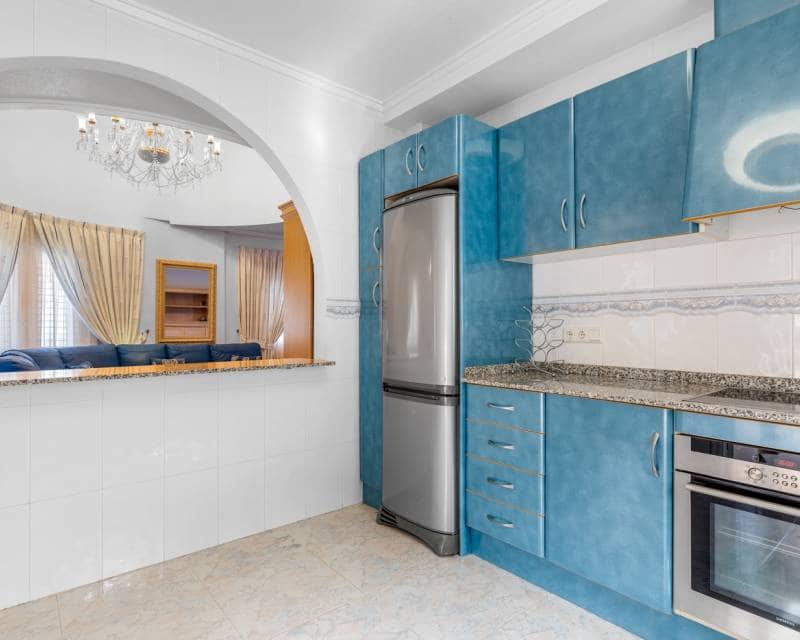 7 bedroom Villa for sale in Ciudad Quesada with pool garage - € 750,000 (Ref: 8960733)