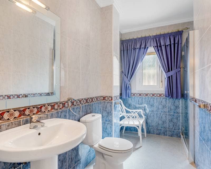 7 bedroom Villa for sale in Ciudad Quesada with pool garage - € 750,000 (Ref: 8960733)