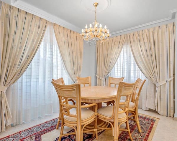 7 chambre Villa/Maison à vendre à Ciudad Quesada, Rojales avec piscine garage - 750 000 € (Ref: 8960733)