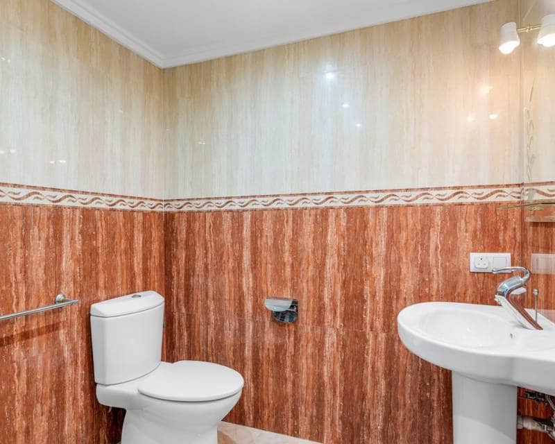 7 bedroom Villa for sale in Ciudad Quesada with pool garage - € 750,000 (Ref: 8960733)