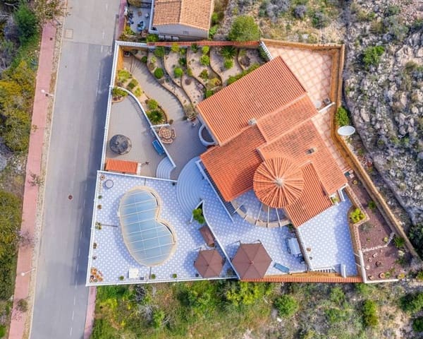 7 chambre Villa/Maison à vendre à Ciudad Quesada, Rojales avec piscine garage - 750 000 € (Ref: 8960733)