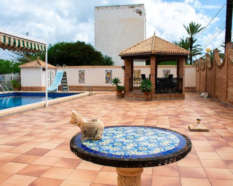 7 slaapkamer Villa te koop in Orihuela Costa met zwembad garage - € 1.490.000 (Ref: 8967268)