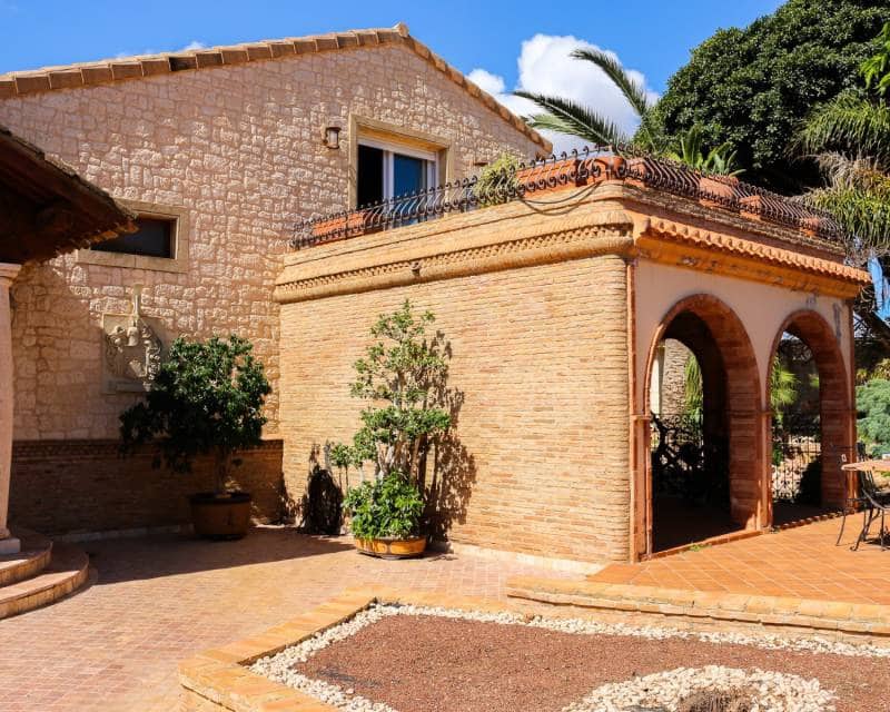 4 soverom Villa til salgs i Los Urrutias med svømmebasseng garasje - € 1 080 000 (Ref: 8977192)