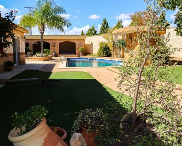 4 makuuhuone Huvila myytävänä paikassa Los Urrutias, Cartagena mukana uima-altaan 
autotalli - 1 080 000 € (Ref: 8977192)