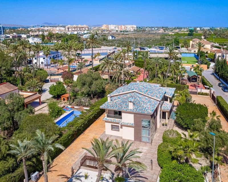 5 soveværelse Villa til salg i Elche / Elx med garage - € 930.000 (Ref: 8977193)