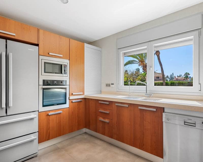 5 soveværelse Villa til salg i Elche / Elx med garage - € 930.000 (Ref: 8977193)