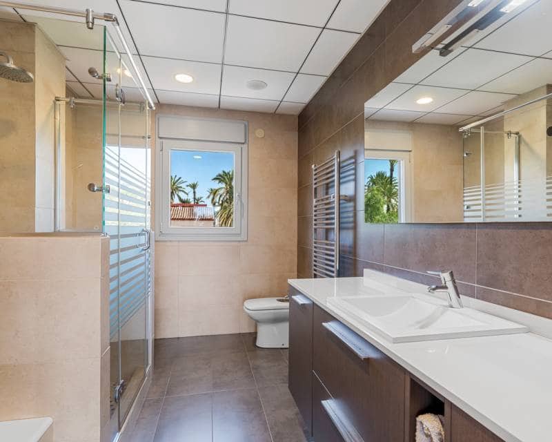 5 soveværelse Villa til salg i Elche / Elx med garage - € 930.000 (Ref: 8977193)