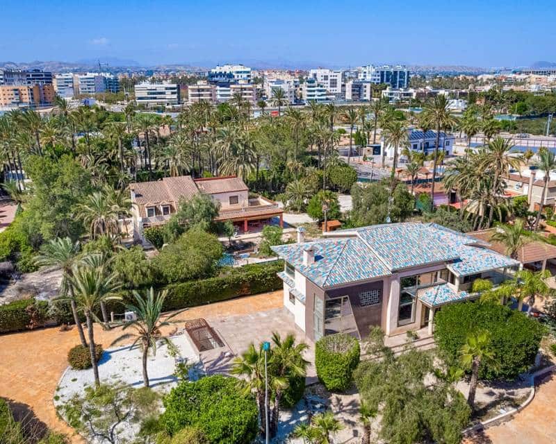 5 soveværelse Villa til salg i Elche / Elx med garage - € 930.000 (Ref: 8977193)