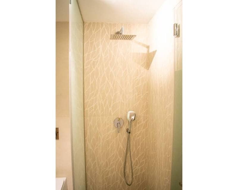 2 makuuhuone Ranta-asunto myytävänä paikassa Torrevieja - 346 500 € (Ref: 8977204)