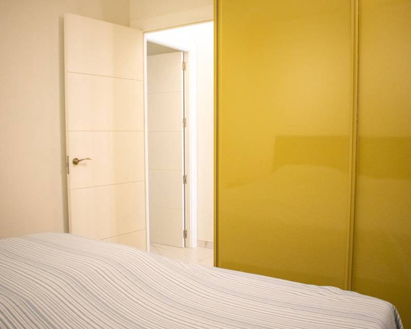 2 makuuhuone Ranta-asunto myytävänä paikassa Torrevieja - 346 500 € (Ref: 8977204)