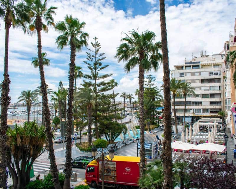 2 makuuhuone Ranta-asunto myytävänä paikassa Torrevieja - 346 500 € (Ref: 8977204)