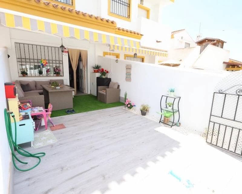 2 bedroom Apartment for sale in Torre de la Horadada with pool - € 234,900 (Ref: 8983072)