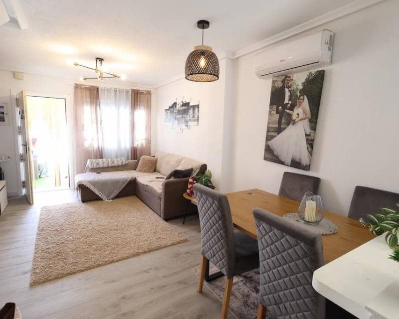 2 bedroom Apartment for sale in Torre de la Horadada with pool - € 234,900 (Ref: 8983072)